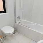 4 Bedroom Gem Steps From Everything Apartament *