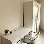 4 Bedroom Gem Steps From Everything סליאמה