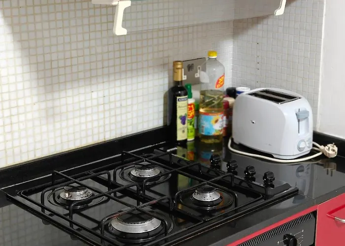 Apartamento 4 Bedroom Gem Steps From Everything