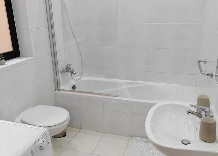 Apartamento 4 Bedroom Gem Steps From Everything Sliema